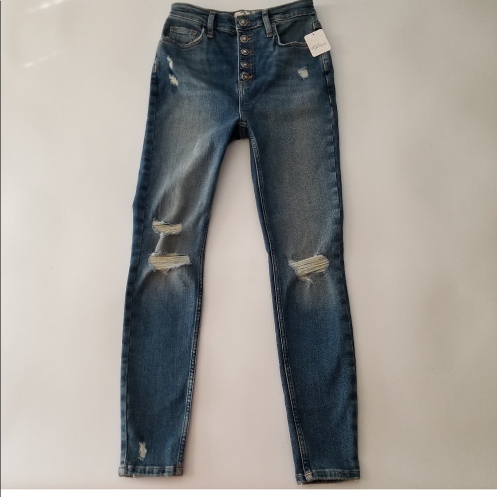 $98 Free People 'We The Free' Mid Indigo Denim Jeans
NWT